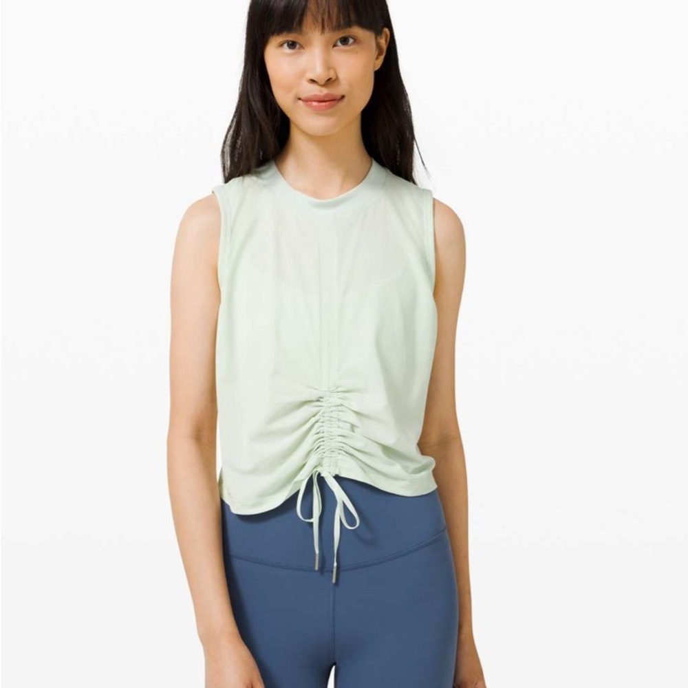 ✨ Lululemon Cinch Me Up Front Tank Springtime size 2